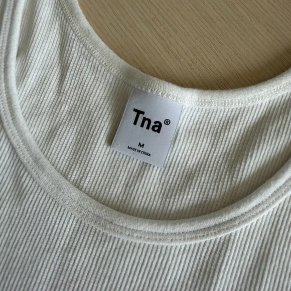 TNA Cropped White Ribbed Tank - Picture 2 of 3